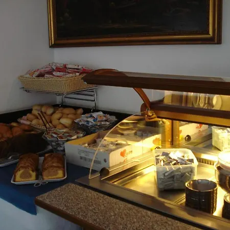 Roby Hotel 3*